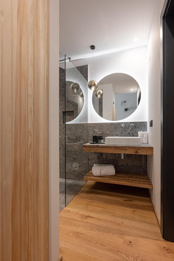 Alpuris - Your Boutique Suite - Hotel B&B Cavalese Exterior foto