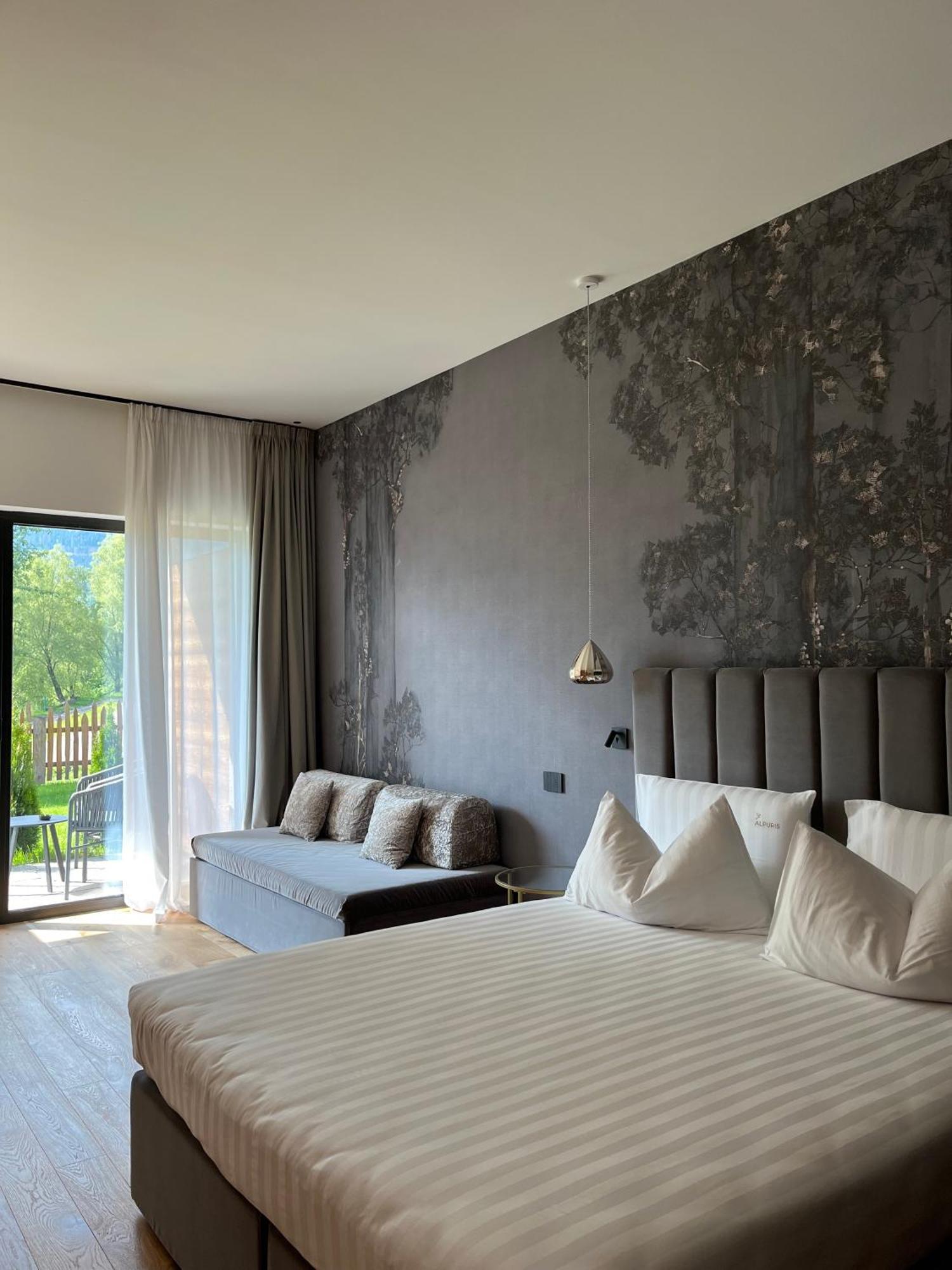 Alpuris - Your Boutique Suite - Hotel B&B Cavalese Exterior foto